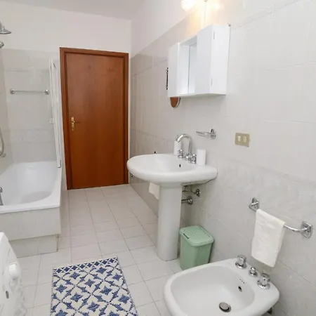 Loft Free Parking Agli Ulivi Moderno E Spazioso דירה פסקיארה דל גארדה